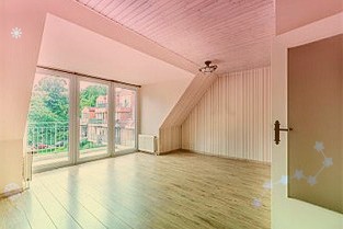 售价45900元,徕卡Q2版上市:采用Kevlar材质,能抵御一定的化学和高温侵害